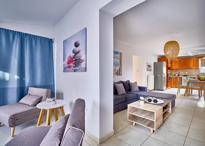 Sunny Luxury Апартаменти *